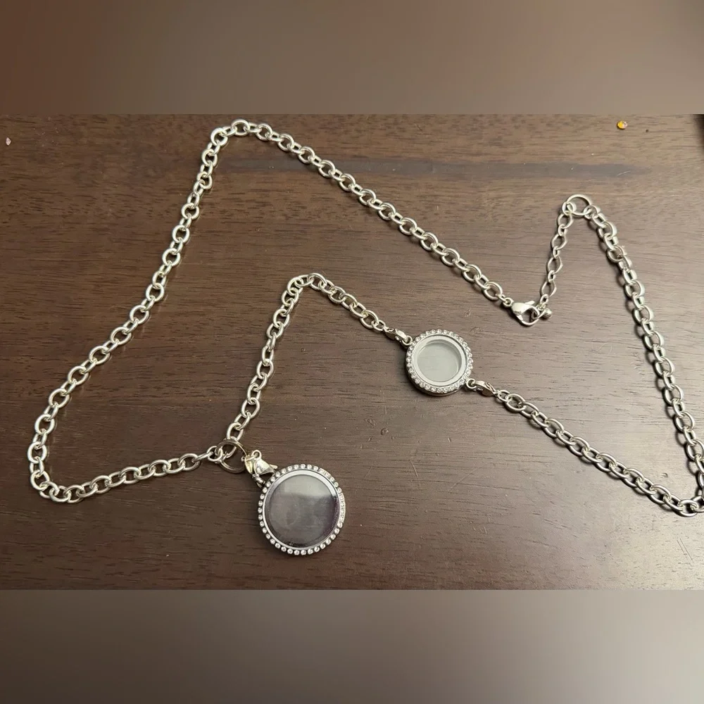 Floating Locket Jewelry - Picture 1 of 9
